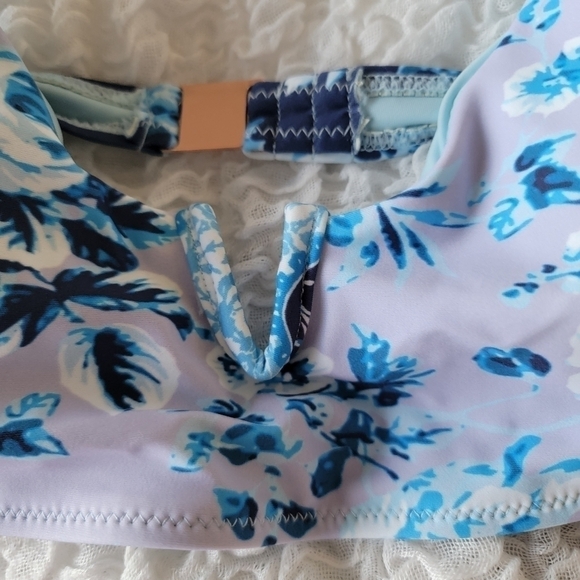 Nanette Lepore Blue Floral Ruffle Bikini Top Size 10 - Picture 5 of 8